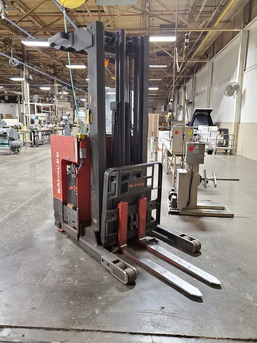 RAYMOND STAND-UP 3,000 LB. CAPACITY FORKLIFT; MODEL R30TT, 24V, 280 ...