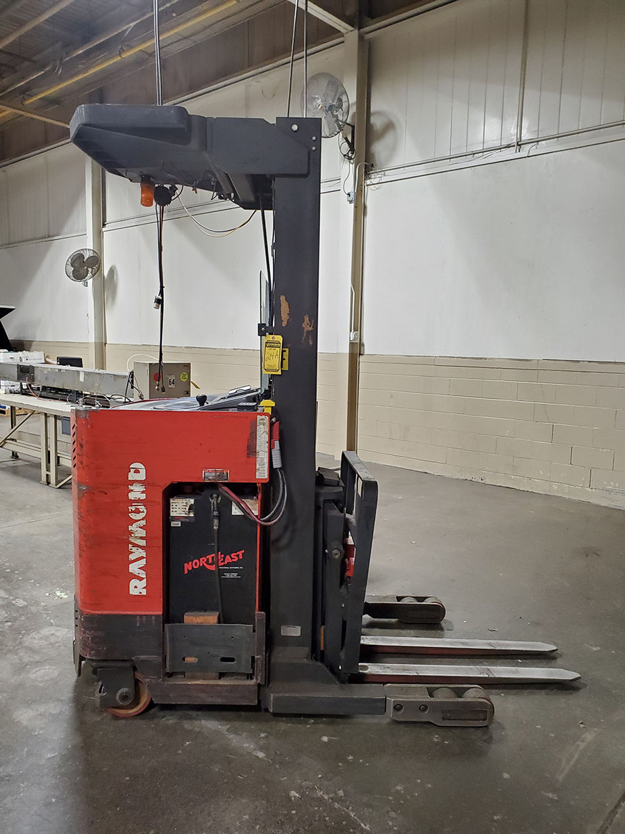 RAYMOND STAND-UP 3,000 LB. CAPACITY FORKLIFT; MODEL R30TT, 24V, 280 ...