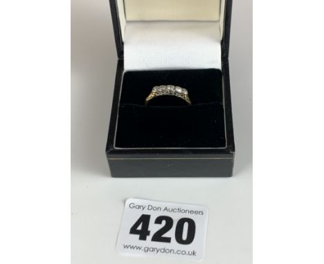 9k gold and diamond ring, size K/L, w: 1.7 gms