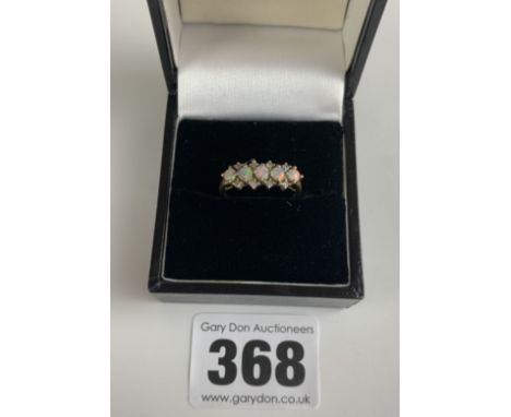 9k gold ring with 5 opal stones, size L, w: 1.5 gms