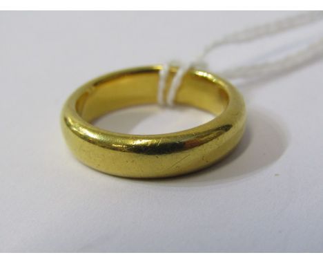 22ct YELLOW GOLD WEDDING BAND, approx 8.2 grams, size K 
