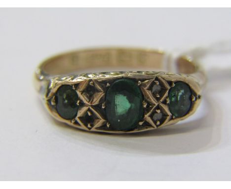 VINTAGE GREEN STONE &amp; DIAMOND BOAT STYLE RING, size L/M 