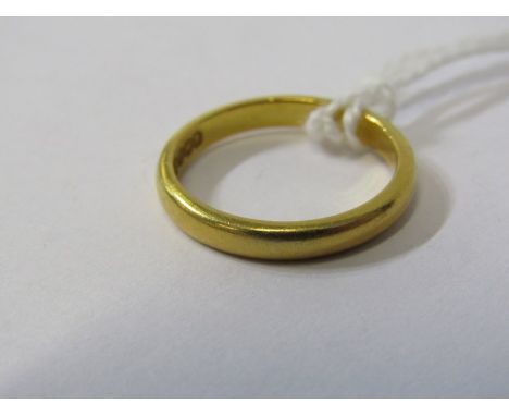 22ct GOLD WEDDING BAND, approx. 3.5 grams, size J/K 