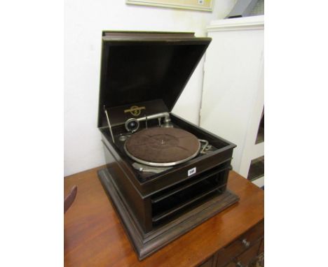 ANTIQUE TABLE TOP GRAMOPHONE, Columbia Grafonola oak cased table top gramophone, with chrome interior 