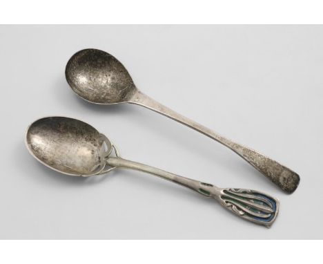 AN EDWARDIAN ART NOUVEAU SPOON with enamelled decoration on the terminal, by William Hutton &amp; Sons Ltd., London 1903 and 