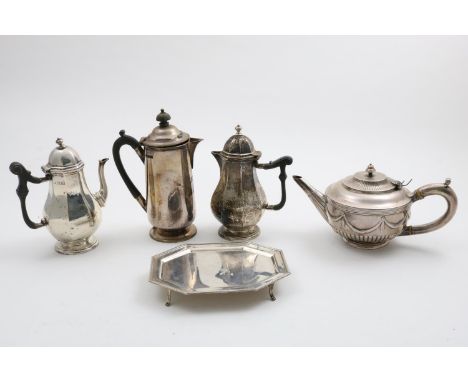 A MIXED LOT:- A pair of George V cafe au lait pots with harp-shaped handles &amp; octagonal baluster bodies, probably by T. B
