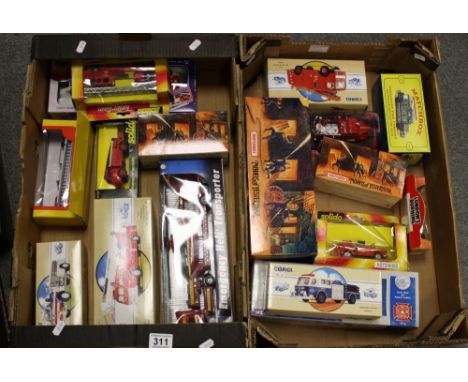 A collection of boxed collectable toys including Corgi, Matchbox etc  (2 trays)  (17)