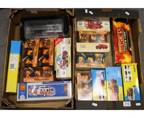 A collection of boxed collectable toys including Corgi, Matchbox etc  (2 trays)  (17)