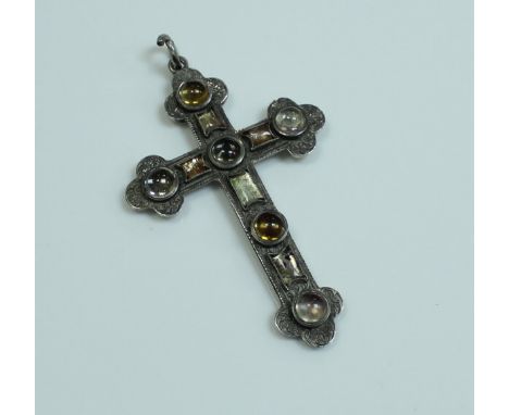 A silver cross pendant with hard stone inlay and engraved scrolling decoration (unmarked), 7.5 cm long including loop ring