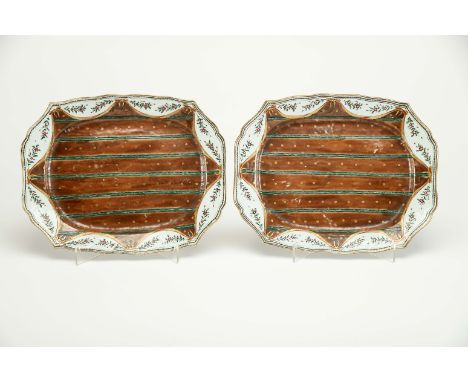 A pair of scalloped platters, Chinese export porcelain, polychrome and gilt decoration on brown background «Night», Qianlong 