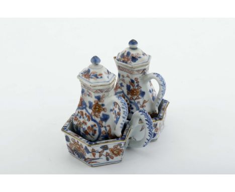 A cruet, Chinese export porcelain, blue, rouge-de-fer and gilt «Imari» decoration "Flowers", Chinese - Kangxi Period (1662-17