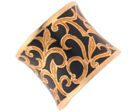 A Continental 18ct gold black enamel band ring, concave torque form with engraved scrollwork decoration, indistinct marks, ba