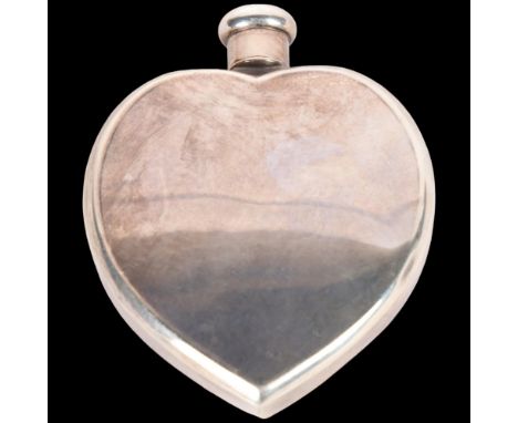 An Elizabeth II novelty silver heart spirit flask, WI Broadway &amp; Co, Birmingham 2000, with screw cap, 9.5cm, 3.5oz . Cond