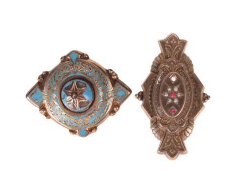 2 Antique Victorian mourning brooches, largest 43.5mm, 10.3g total, both A/F (2) . Condition Report:Lot sold as seen unless s
