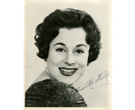 STELLA ANTONIETTA: (1929- ) Italian Soprano. One of the finest spinto Italian sopranos of the 50´s and 60´s. A very good set 