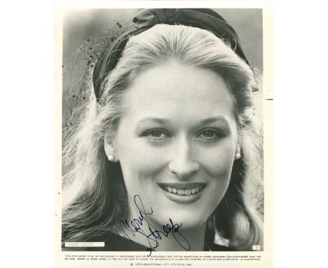 STREEP MERYL: (1949-&nbsp;&nbsp;&nbsp;&nbsp; ) American Actress, Academy Award winner. Signed 8 x 10 photograph, a close-up p