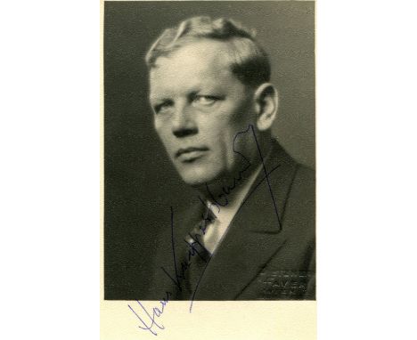 KNAPPERTSBUSCH HANS: (1888-1965) German Conductor. Best known for his performances of Wagner´s music. Vintage signed postcard