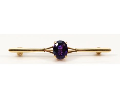 A 9ct gold amethyst bar brooch, 55mm, 3.5g