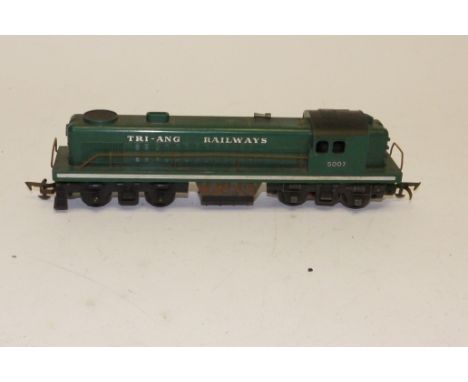 Triang OO Gauge Transcontinental Series, an uncommon green RS2 switcher diesel ref R155, as no 5007, G, rear footsteps missin