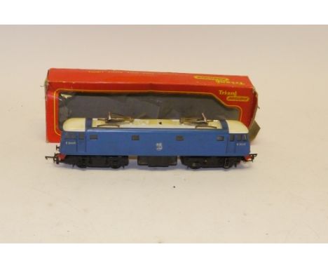 Triang/Hornby OO Gauge BR Blue AL1 Class Electric Locomotive, in early blue as no E3001, with twin pantographs and large buff