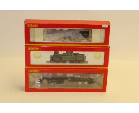 Hornby (China)  Locomotives and Tenders, R2730 LMS Stanier Class 4P '2484', R2998 LNER black Class B1 1040 'Roedeer' and R221