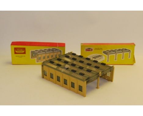 Hornby Dublo and Tri-ang Hornby Engine Shed Kit and Extension, 5005 with Tri-ang Hornby Label and 5006 built 4-road Engine Sh