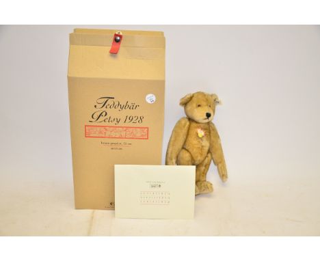 Boxed Steiff Bear, A 1928 jointed mohair limited edition Replica Petsy Bear (03363) with certificate 14" tall