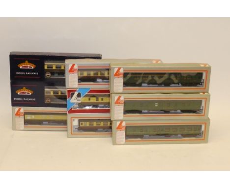 Boxed OO Gauge Coaching Stock by Lima and Bachmann, nine Lima coaches in various BR steam-era liveries, 2 lighted Pullman car