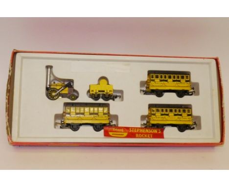 A Boxed Triang/Hornby OO Gauge Stephenson's 'Rocket' Set, ref R346C, containing 'Rocket' locomotive with smoke, tender and 3 