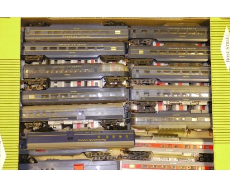 Triang/Hornby OO Gauge Transcontinental Series Unboxed Coaching Stock, including 4 early silver or silver/red coaches, 9 late