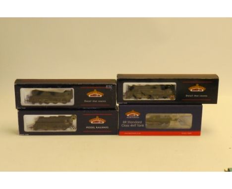 Bachmann 00 Gauge BR Class 4MT 4-6-0 Tank and Tender Locomotives, 32-353 green tank '80135', 32-351 black tank '80097' and 31