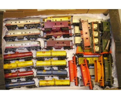 Triang/Hornby OO Gauge Transcontinental Series A-B-A Diesel Locomotive and Unboxed Freight Stock, including silver/red diesel