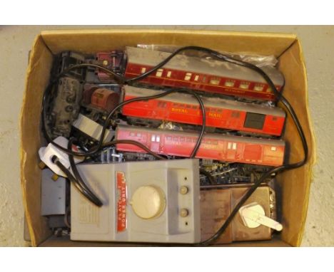 Playcraft Jouef H0/00 Gauge Locomotive  Rolling Stock and Accessories,  BR black 0-4-0 Tank Engine, BR maroon Restaurant Car,
