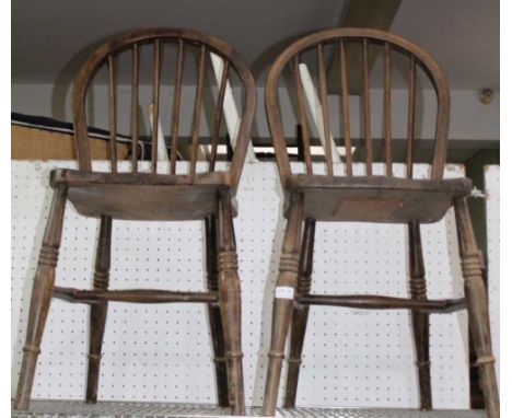 A PAIR OF HOOP &amp; STICK BACK SOLID SEATED KITCHEN CHAIRS 