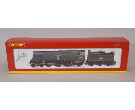 00 gauge Hornby 4-6-2 locomotive and tender 'Weymouth' R2282 West Country Class no 34091, boxed with original packaging