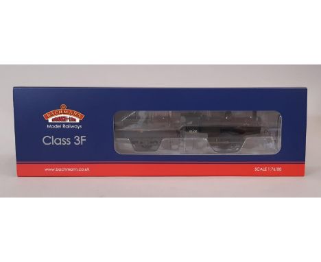 00 gauge  0-6-0 locomotive and tender by Bachmann Branchline 31-628DC Class 3F no 43620 (weathered) boxed with original packa