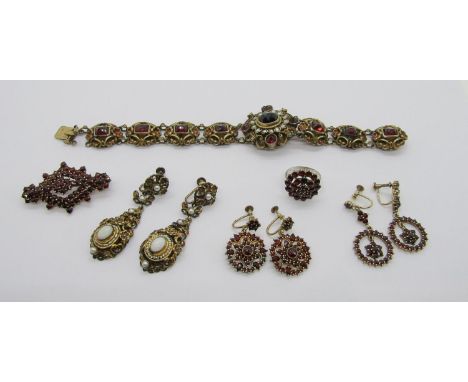 Collection of vintage silver garnet jewellery to include an Austro-Hungarian faceted garnet and pearl set bracelet with push 