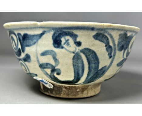 A Vungtau Cargo shipwreck porcelain bowl in underglaze blue with crustaceans attached, Kangxi period, with Christie's Vungtau