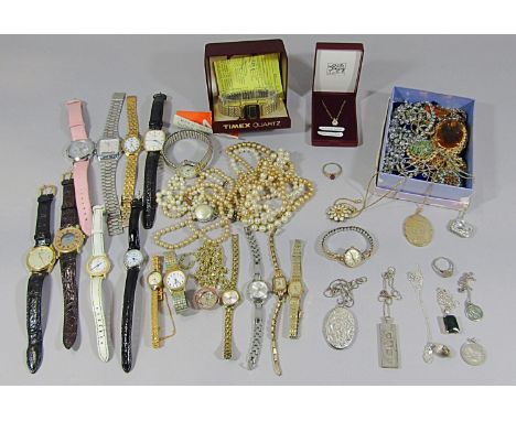 Collection of vintage jewellery to include a 9ct cubic zirconia pendant necklace, an Everite yellow metal watch on plated bra