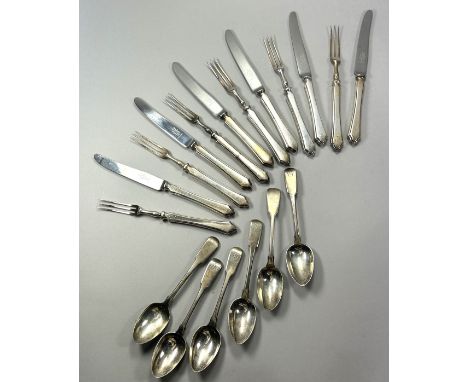 A Mappin &amp; Webb oak cased set of silver plated fruit knives for twelve settings set over two tiers, serial number to hand