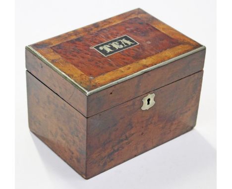 A Georgian burr yew and amboyna tea caddy. L14cm.