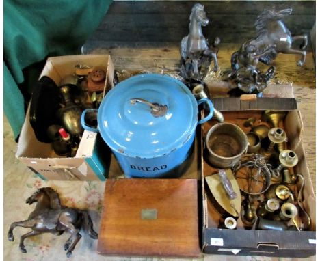 A large collection of assorted metalware, to include: a helmet-shaped coal bin, graduated copper jugs, a large pair of spelte