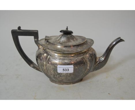 Sheffield silver teapot of oval lobed design in 18th Century style, 22oz 