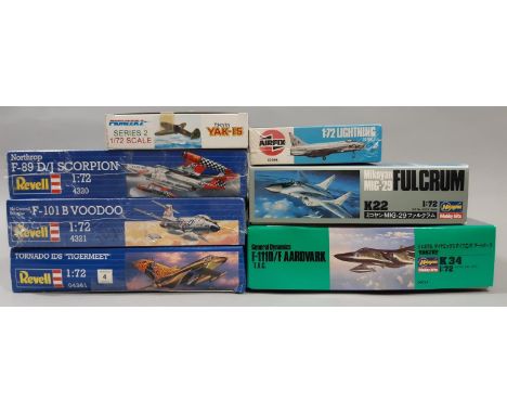 7 model aircraft kits, all 1:72 scale models of jet fighter planes, including models by Revell, Airfix, Hasegawa, Airfix and 