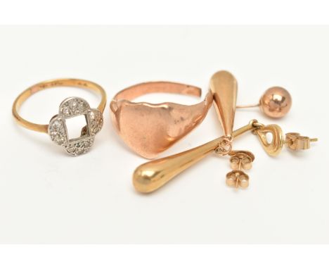 A SMALL SELECTION OF JEWELLERY, to include an AF yellow metal shield shape signet ring, split shank unmarked, approximate gro