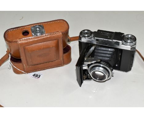 A VINTAGE KERSHAW 'PEREGRINE - 111' RANGEFINDER CAMERA, 1948, chrome, serial no. 4/26217, with Taylor Hobson Adotal f/2.8 80m