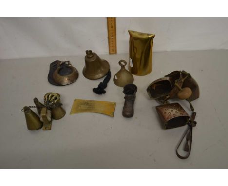 Mixed Lot: Various vintage bells etc