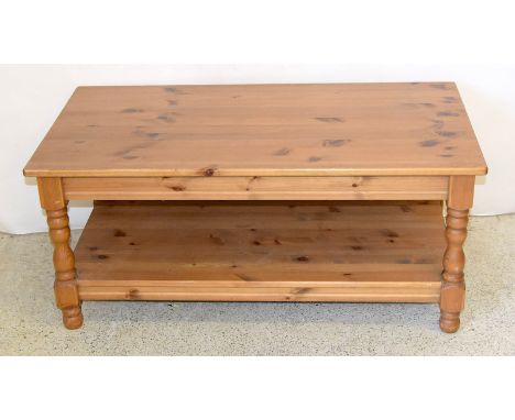 Pine Coffee Table with under shelf. 47 x 105 x 55cm