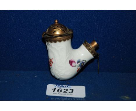 A very fine Meissen porcelain pipe head, c. 1740, with moulded decoration to the body and painted with deutsche blumen. Gilt 