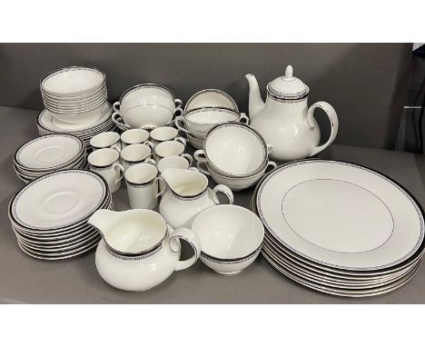 Royal Doulton part dinner/tea service "Sarabande" 